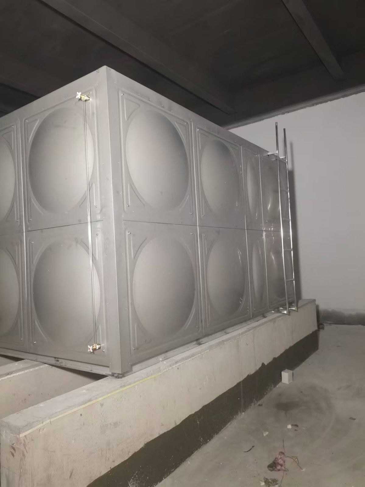 山東濟(jì)南不銹鋼保溫水箱